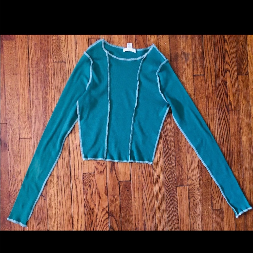 Tillys Cropped Long Sleeve Top, size Small